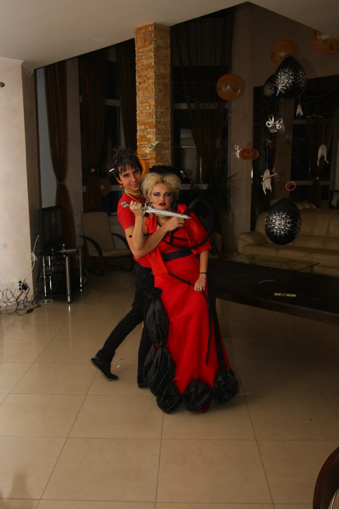 Halloween party от Салона Магии и мистики Елены Руденко. 2012 г. Evb0yhA8xLE