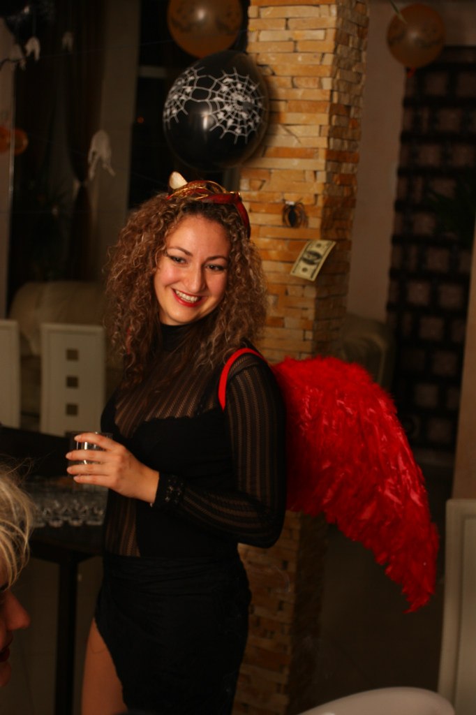 Halloween party от Салона Магии и мистики Елены Руденко. 2012 г. - Страница 2 O7vDyeteR7s