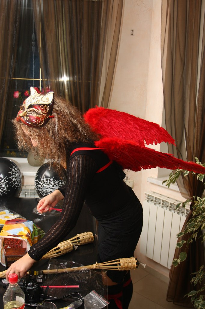 Halloween party от Салона Магии и мистики Елены Руденко. 2012 г. - Страница 2 OQermF6jzX8