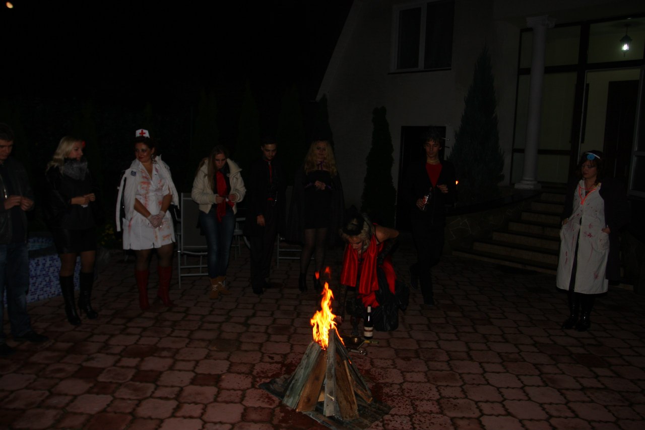 Halloween party от Салона Магии и мистики Елены Руденко. 2012 г. - Страница 2 Q2x2lxsRxG0